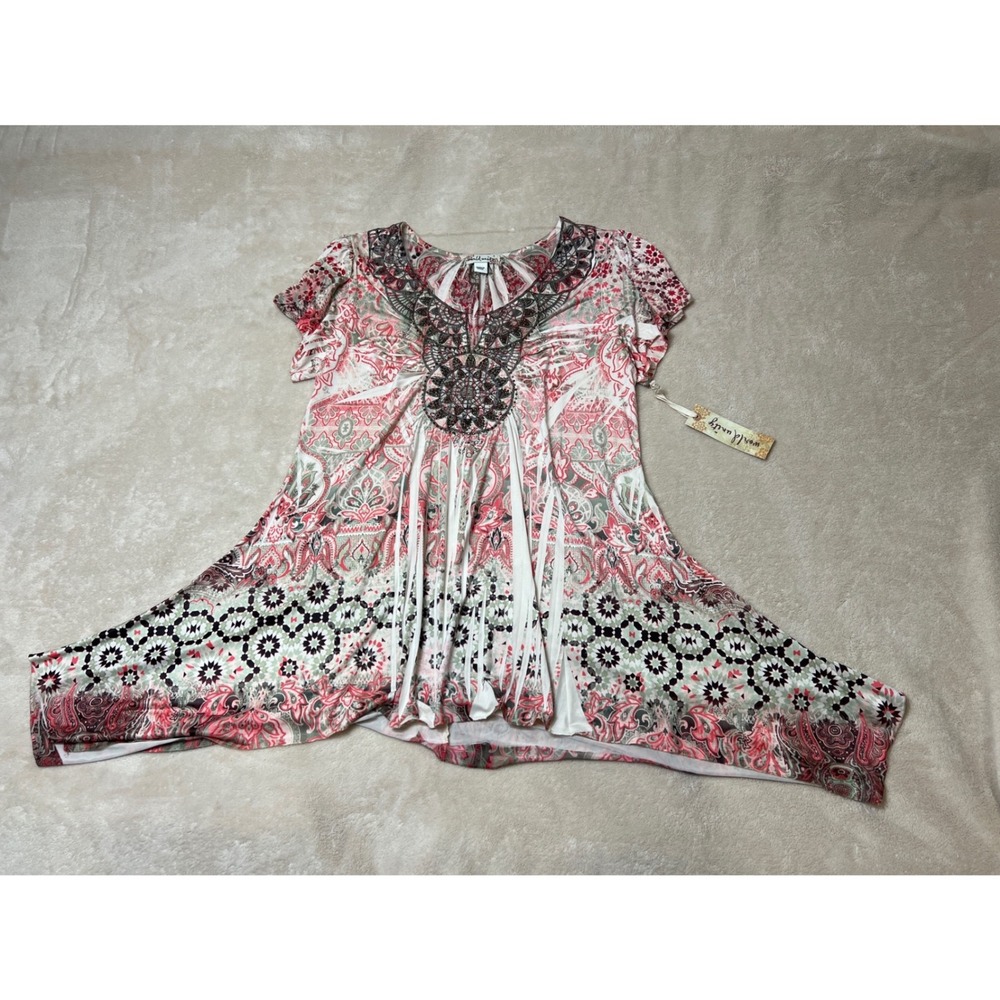 World Unity Tunic Top Womens Small Pink NWT Boho Embellished Sharkbite Paisley